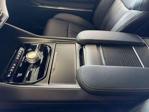 New 2026 Jeep Grand Wagoneer Summit w/ Premium Group III image 18