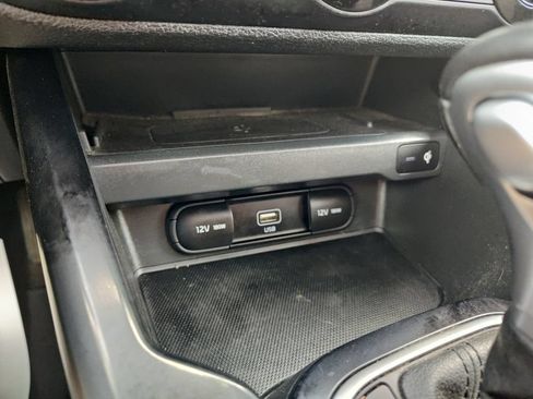 Used 2020 Kia Soul GT-Line w/ GT 2.0L Power Sunroof Package FWD image 24