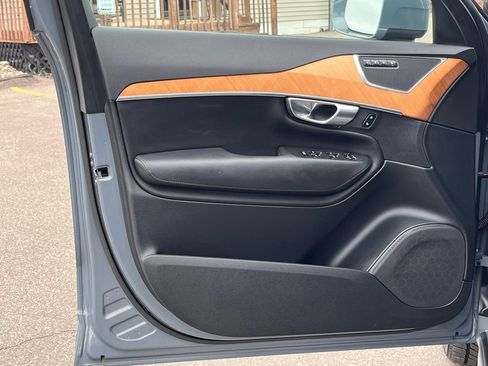 Used 2023 Volvo XC90 T8 Core image 31