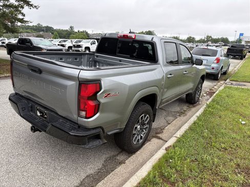 Certified 2024 Chevrolet Colorado Z71 w/ Z71 Convenience Package 2 AWD/4WD image 10