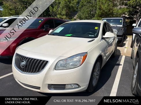 Used 2012 Buick Regal Leather FWD image 1