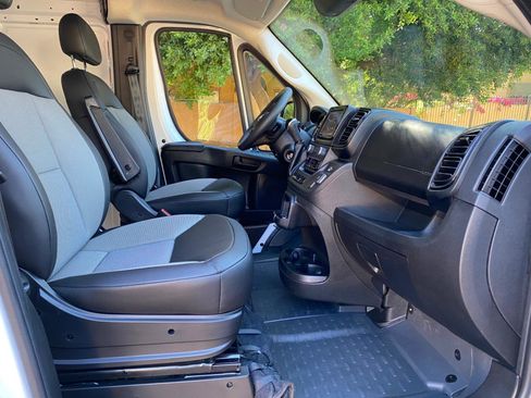 Used 2026 RAM ProMaster 2500 w/ Convenience Group FWD image 41