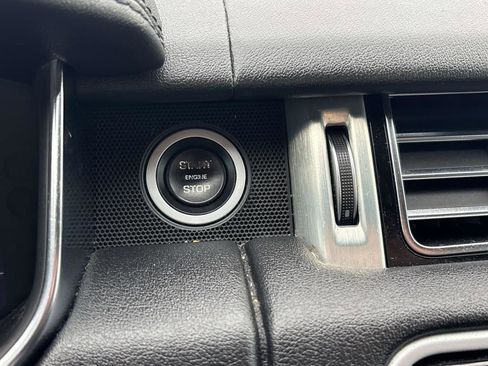 Used 2018 Land Rover Range Rover HSE image 26