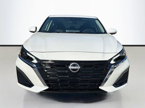 New 2025 Nissan Altima 2.5 SL image 3