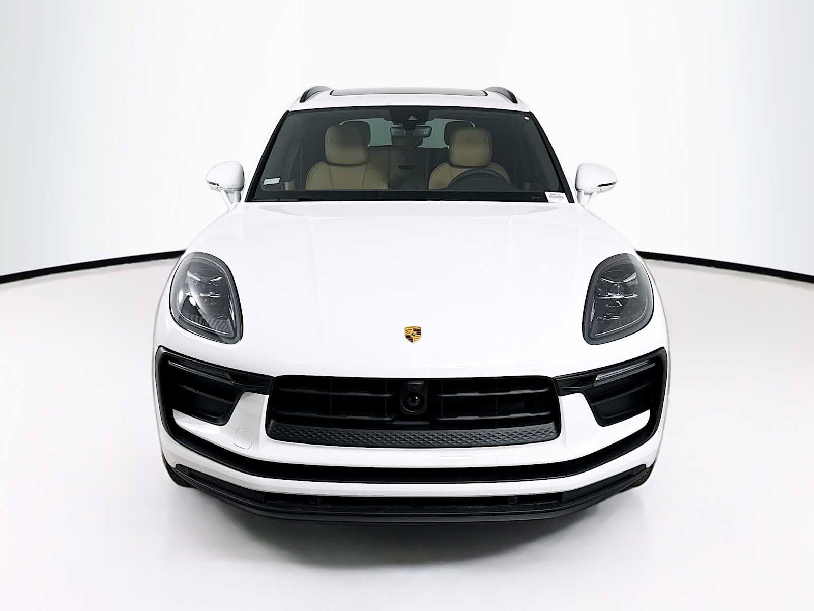 Used 2026 Porsche Macan AWD/4WD image 6