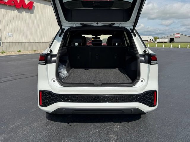 Certified 2026 Volkswagen Tiguan SE R-Line AWD/4WD image 7