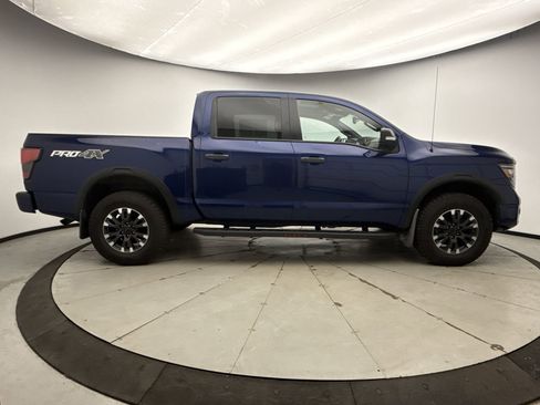 Used 2021 Nissan Titan PRO-4X w/ Pro-4x Convenience Package image 6