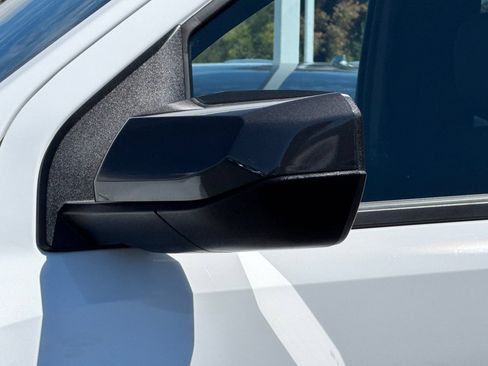 Used 2026 Chevrolet Colorado LT RWD image 48