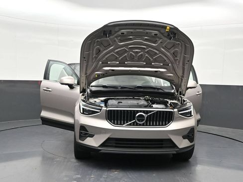 Used 2024 Volvo XC40 B5 Plus AWD/4WD image 36