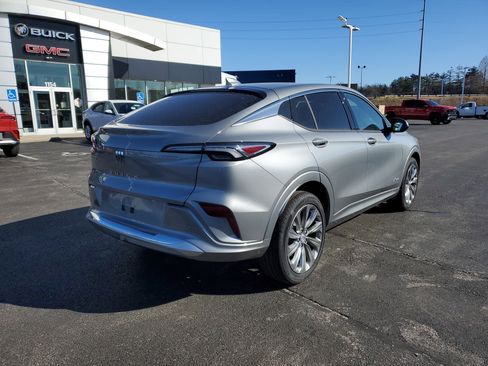 New 2026 Buick Envista Avenir image 4