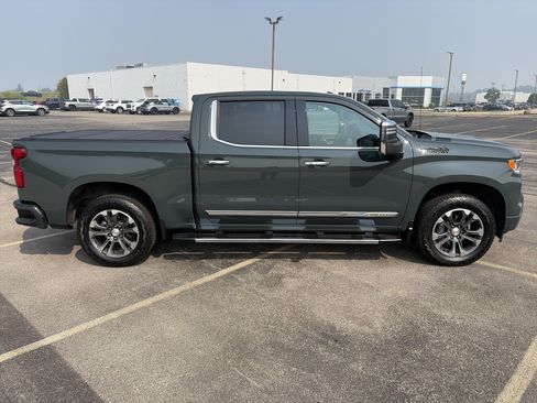 Used 2026 Chevrolet Silverado 1500 High Country w/ Technology Package AWD/4WD image 7