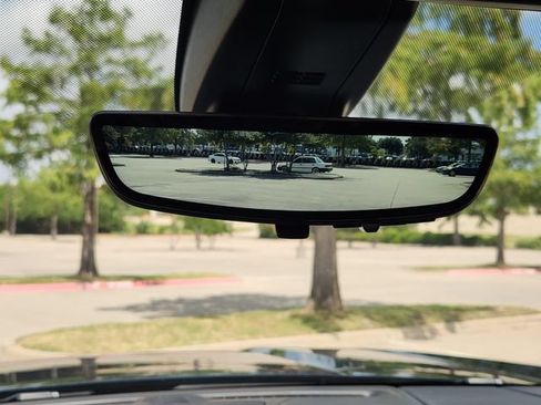 Used 2021 GMC Yukon Denali AWD/4WD image 17