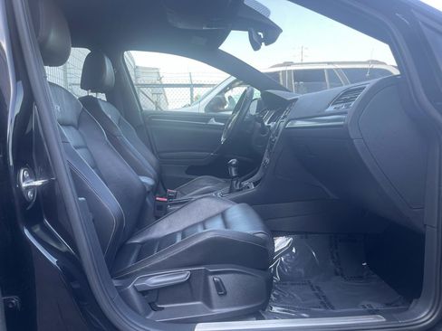 Used 2017 Volkswagen Golf R 4-Door AWD/4WD image 19