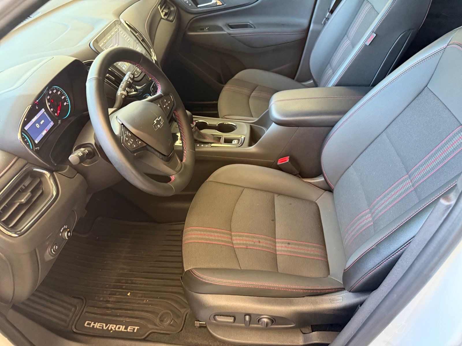 Used 2024 Chevrolet Equinox RS FWD image 11