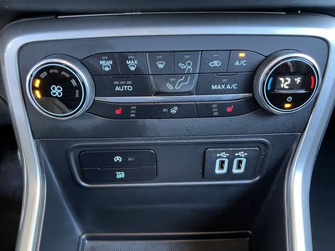 Used 2022 Ford EcoSport Titanium image 25