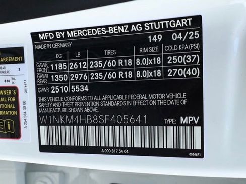 Used 2025 Mercedes-Benz GLC 300 4MATIC image 38
