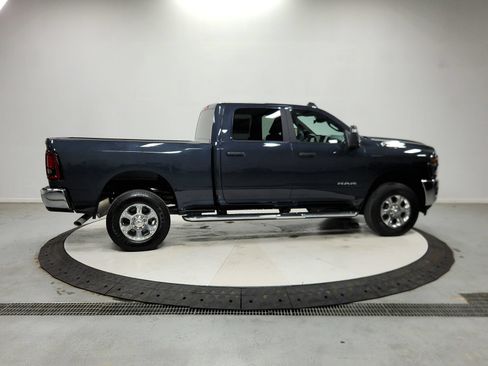 Used 2025 RAM 2500 Big Horn AWD/4WD image 9