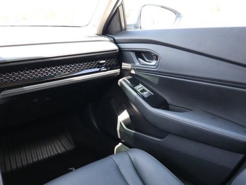 Used 2025 Honda Accord Touring image 10