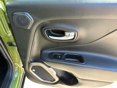 Used 2016 Jeep Renegade 75th Anniversary AWD/4WD image 22