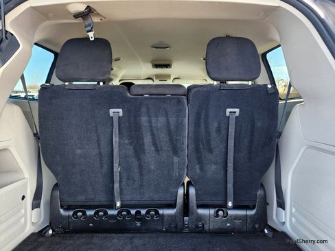 Used 2013 Dodge Grand Caravan SXT w/ Rear Park Assist Pkg image 30