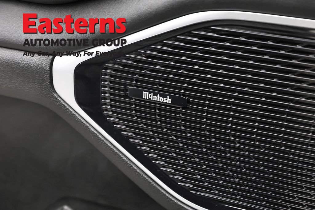 Used 2024 Jeep Wagoneer Series III w/ Premium Group I AWD/4WD image 24