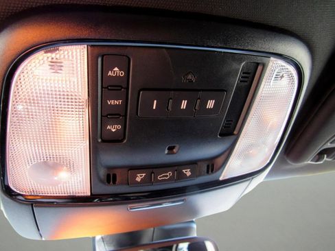 Used 2024 Dodge Durango GT image 27