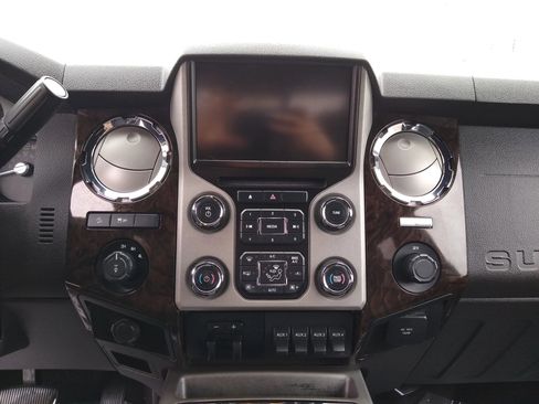 Used 2013 Ford F250 Platinum w/ FX4 Off Road Pkg image 15