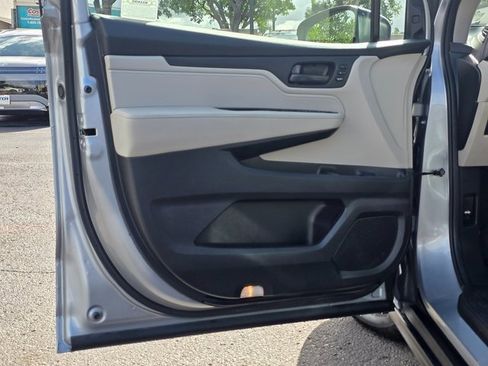 Used 2025 Honda Odyssey EX-L image 21
