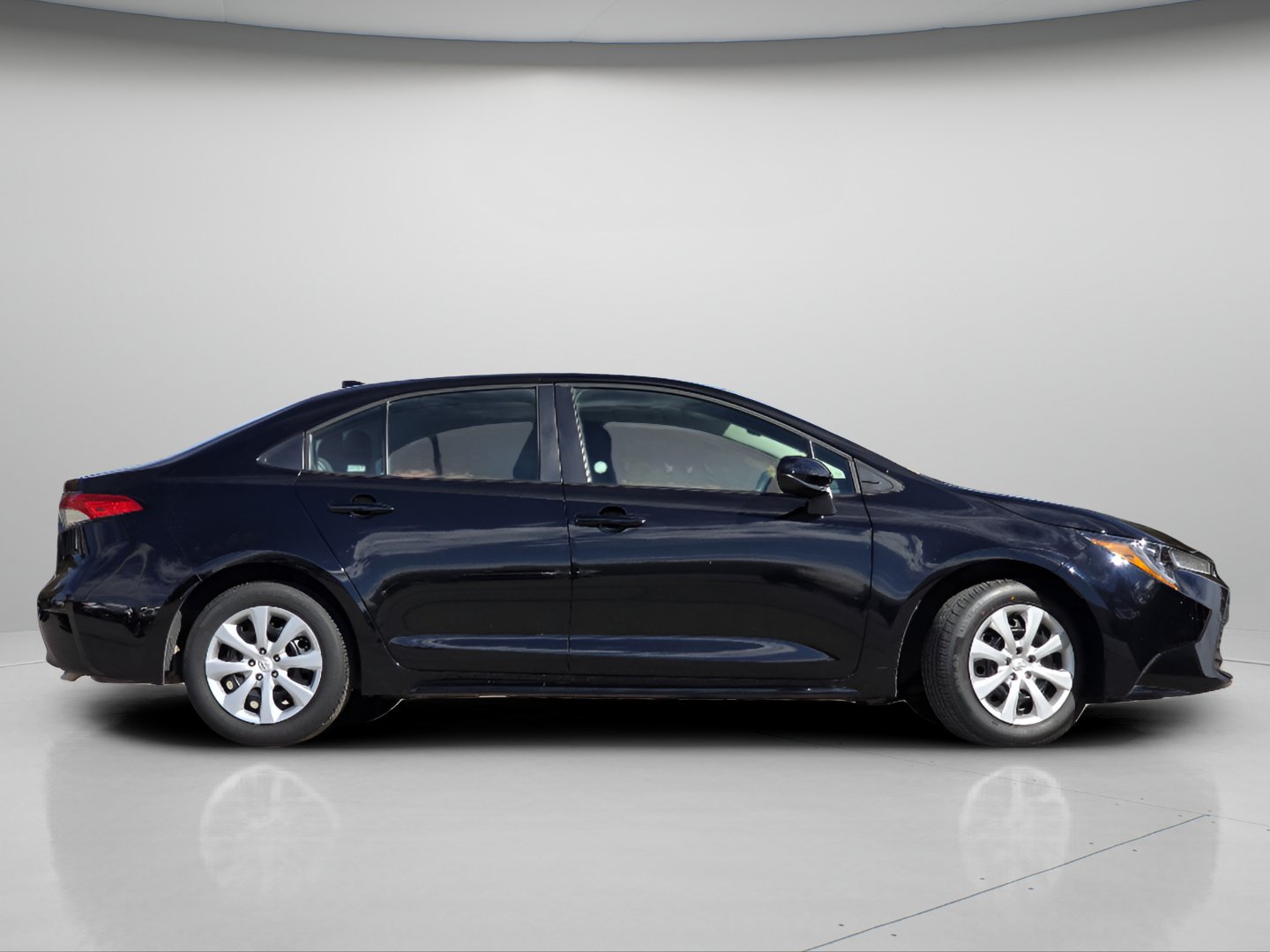 Used 2026 Toyota Corolla LE FWD image 23