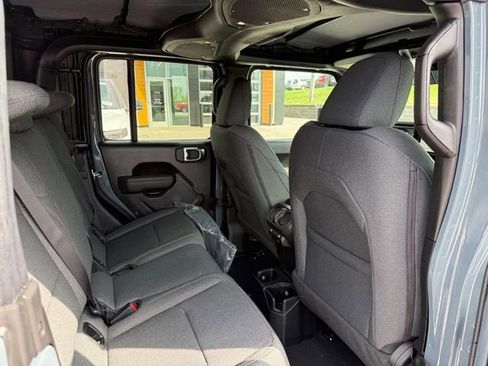 New 2026 Jeep Gladiator Sport image 15