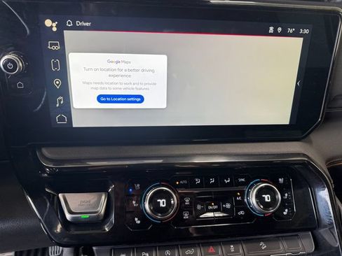 Used 2024 GMC Sierra 1500 AT4 w/ Technology Package AWD/4WD image 14