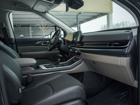 New 2026 Kia Carnival LXS image 10