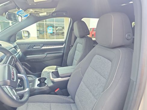 Used 2025 GMC Terrain Elevation AWD/4WD image 13
