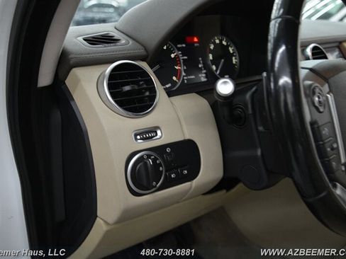 Used 2015 Land Rover LR4 HSE image 28