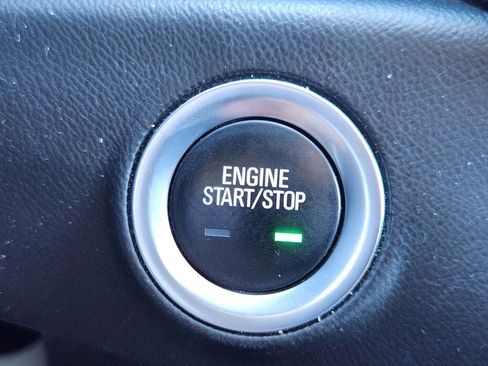 Used 2019 GMC Terrain Denali w/ Advanced Safety Package image 25