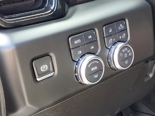 Used 2024 GMC Sierra 2500 AT4 AWD/4WD image 13