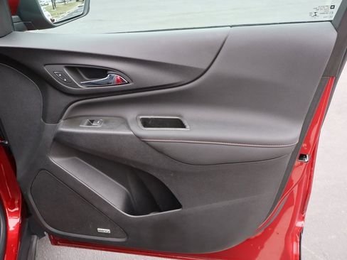 Used 2022 Chevrolet Equinox RS w/ RS Leather Package image 13