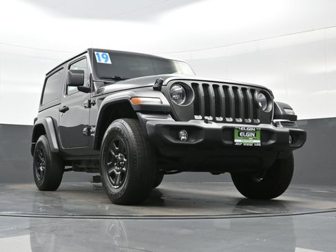 Used 2019 Jeep Wrangler Sport image 30