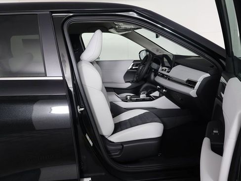 New 2026 Mitsubishi Outlander SE FWD image 32