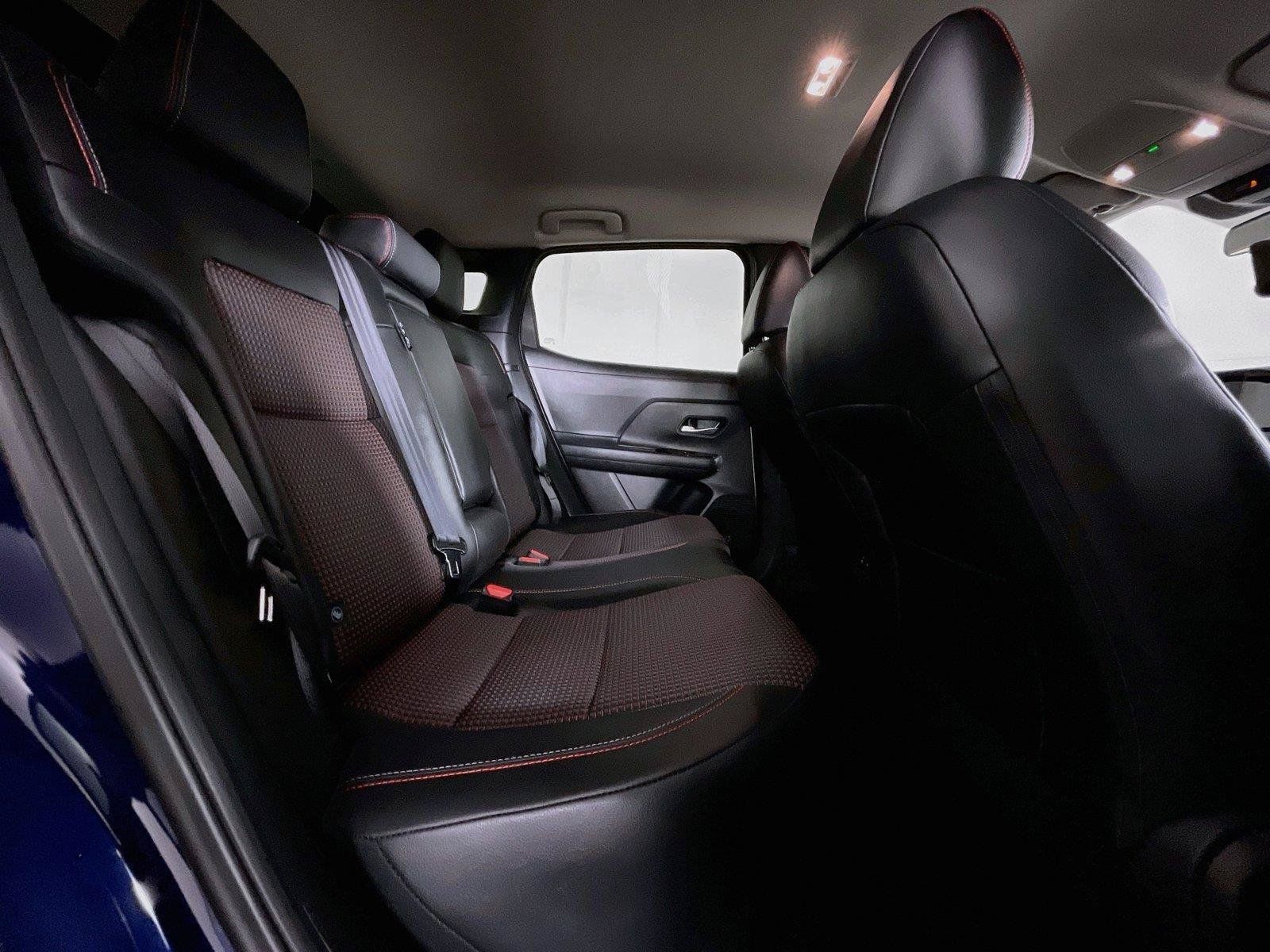 Used 2026 Nissan Kicks SR AWD/4WD image 28