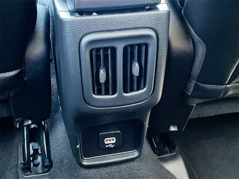 Used 2021 Jeep Compass Latitude image 23