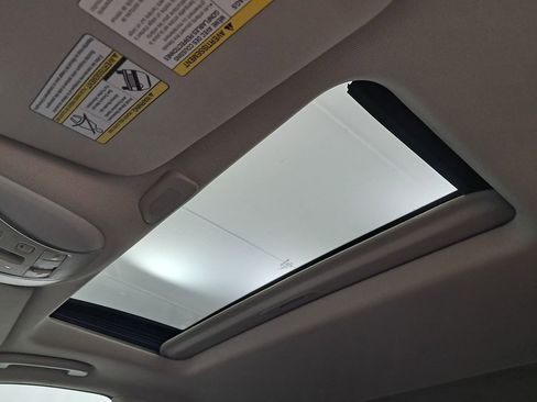 Used 2019 INFINITI QX60 Luxe w/ Essential Package image 7