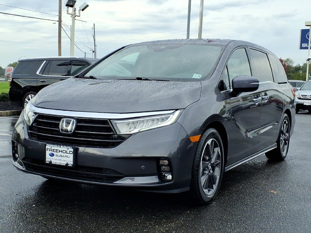 Used 2024 Honda Odyssey Elite image 3