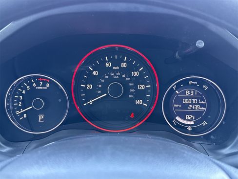 Used 2021 Honda HR-V LX image 13