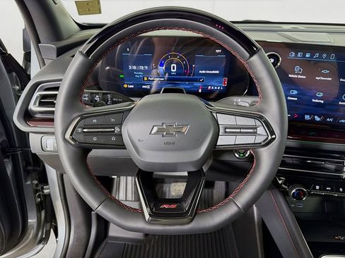 New 2026 Chevrolet Traverse RS w/ LPO, Floor Liner Package AWD/4WD image 12