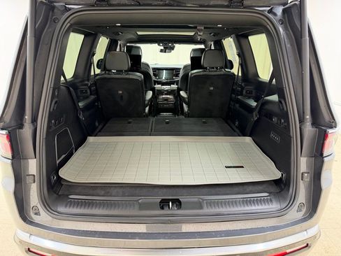 Used 2022 Jeep Wagoneer Series III w/ Premium Group I image 5