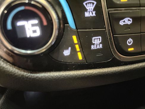 Used 2022 Chevrolet Equinox Premier image 33