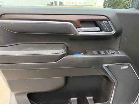 Used 2025 GMC Sierra 1500 SLT w/ SLT Premium Package image 14