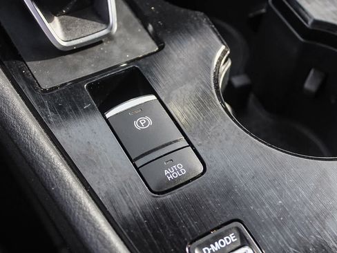 Used 2023 Nissan Rogue SV FWD image 34