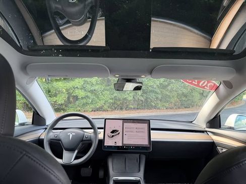 Used 2023 Tesla Model 3 Standard Range RWD image 33